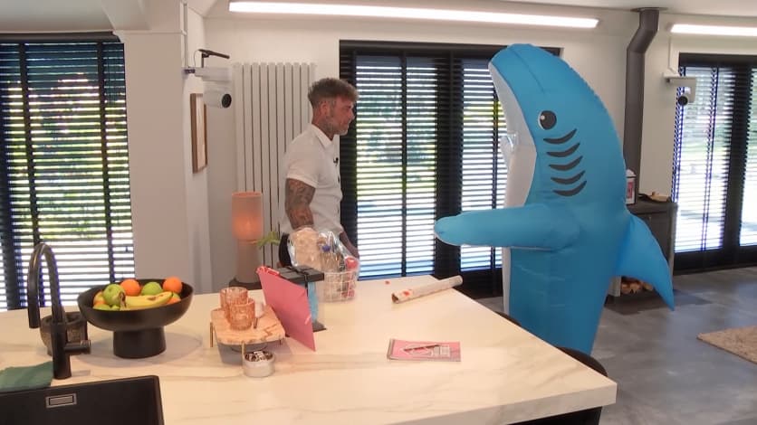 Fleur schiet op blikjes én op Melvins hart